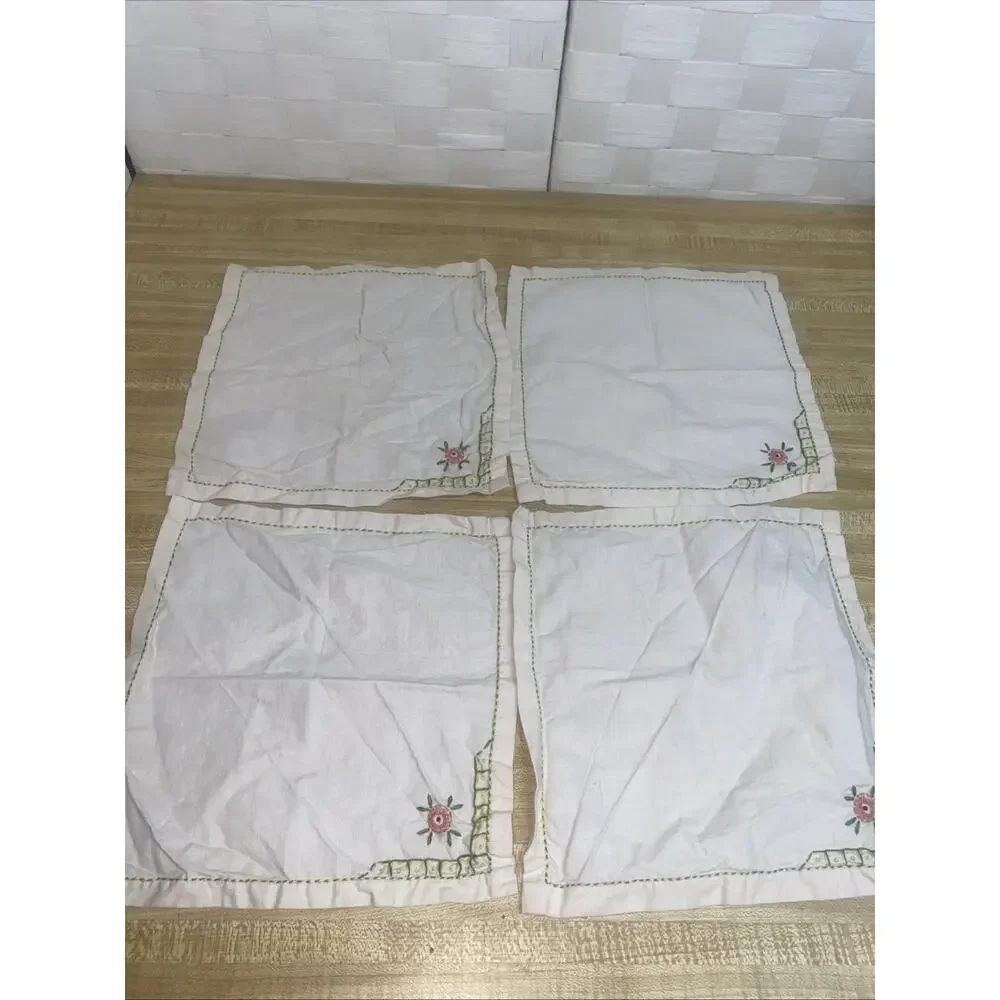 1940s Handmade Embroidered Cotton Napkins Set of 4 Floral Tea/Luncheon
